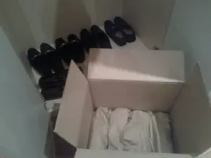 Inpakken van schoenen